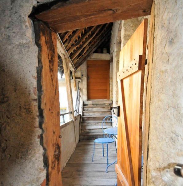 Апартаменты Le Passage Ла-Шарите-сюр-Луар Экстерьер фото