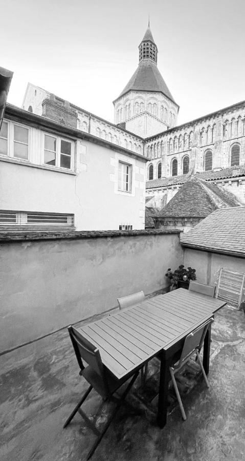Апартаменты Le Passage Ла-Шарите-сюр-Луар Экстерьер фото