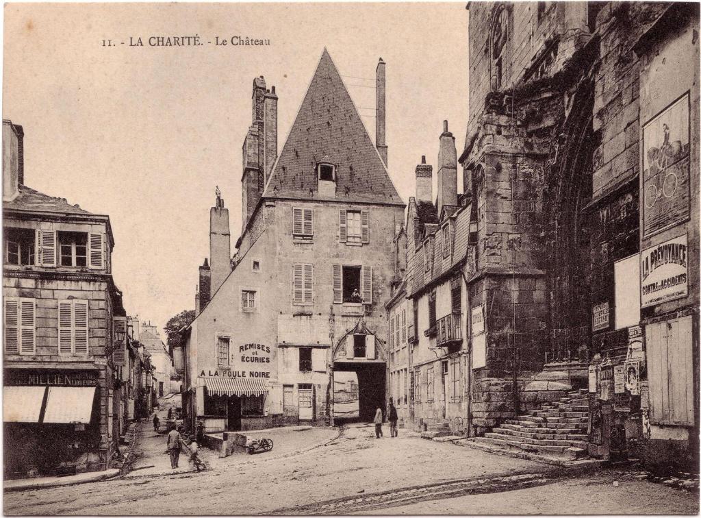 Апартаменты Le Passage Ла-Шарите-сюр-Луар Экстерьер фото